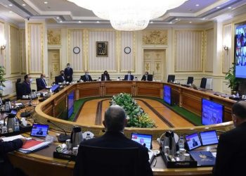 مجلس الوزراء يمنح المحافظين سلطة تعطيل الدراسة