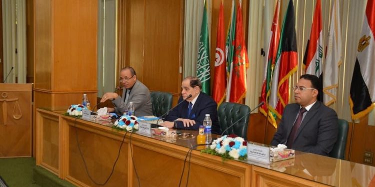 دورة تدريبية للإلتحاق بالوظائف الدبلوماسية بحقوق المنصورة