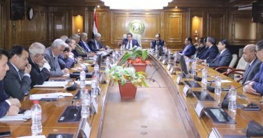 الجامعات تبدأ امتحانات "الميدتيرم" غدا في عصر كورونا