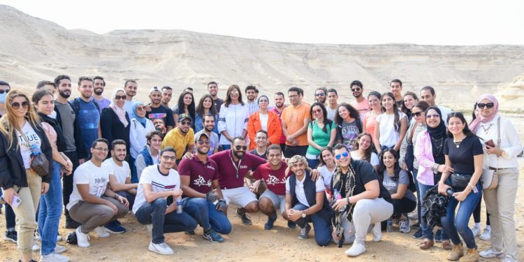 وزيرتا الهجرة والبيئة مع الشباب فى المحمية