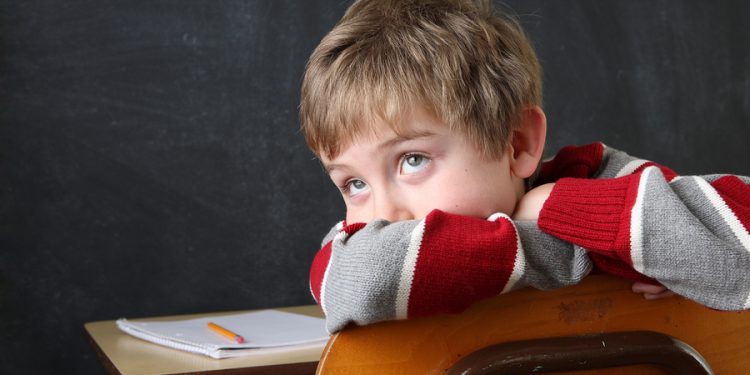 قصور الانتباه وفرط الحركة لدى الأطفال.. الأسباب والعلاج
