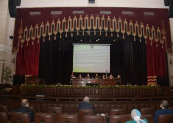 مجلس جامعة القاهرة: استمرار عملية استكمال البنية التكنولوجية ورفع كفاءة المدن الجامعية