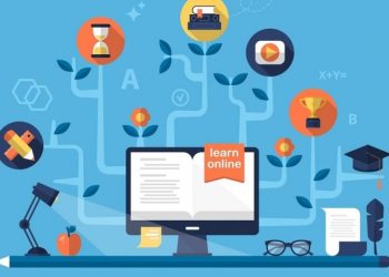 بطئ الانترنت وصعوبة التفاعل.. كيف يقيم طلاب الجامعات التعليم عن بعد؟