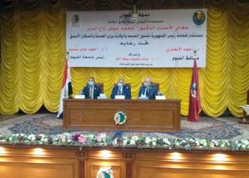 عوض تاج الدين: الرئيس السيسي يوميا يسألنا عن عدد أجهزة التنفس الصناعي بالمستشفيات