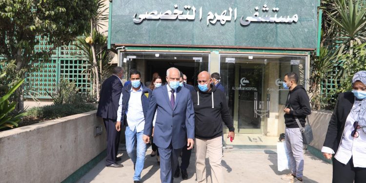 محافظ الجيزة يزور التلاميذ المصابين