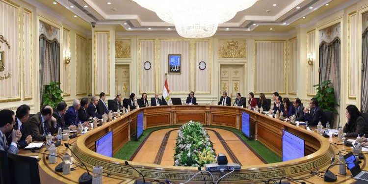 مجلس الوزراء يوضح ..هل يتم إغلاق المدارس بعد زيادة حالات كورونا؟