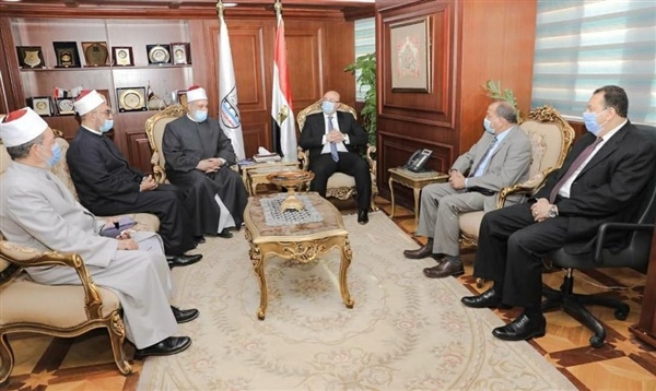 وكيل الأزهر يلتقي محافظ بني سويف.. ويؤكد تطور التعليم الأزهري أدى إلى تزايد الإقبال عليه