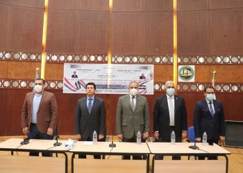 (مصر أولًا...لا للتعصب) لقاء مفتوح بين وزير الشباب والرياضة وطلاب جامعة الأزهر