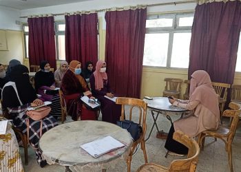 ورشتي عمل لطالبات الدراسات الإسلامية والعربيةالأزهر ببني سويف حول علم التفسير وإعداد البحث العلمي