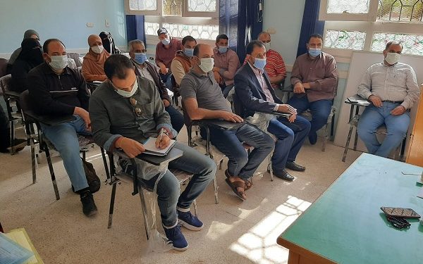 إدارة التربية الاجتماعية تعقد اجتماع موسعًا مع الأخصائيين الاجتماعيين بشمال سيناء الأزهرية
