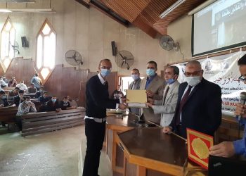 تكريم أوائل الطلاب بكلية الشريعة والقانون جامعة الأزهر بطنطا