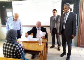 مدير منطقة الأقصر الأزهرية يتابع أعمال امتحانات الشفوي لقبول القراءات