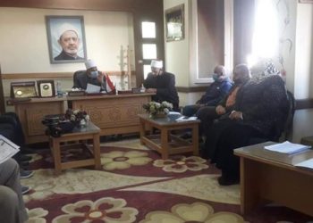 رئيس أزهر مطروح يشدد علي الالتزام بالخريطة الزمنية للمناهج الدراسية والالتزام بمواصفات الورقة الامتحانية