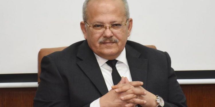 جامعة القاهرة على خط المواجهة مع كورونا في عام كامل|تفاصيل