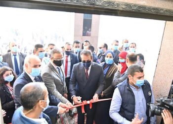 وزير التعليم العالي يفتتح مقر فرع الجامعة المصرية للتعلم الإلكتروني الأهلية بجامعة الفيوم