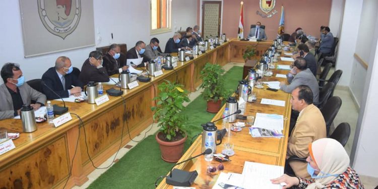 جامعة سوهاج تقرر إنشاء مركز لتكنولوجيا النانو وتقدم مرشحين لجوائز النيل