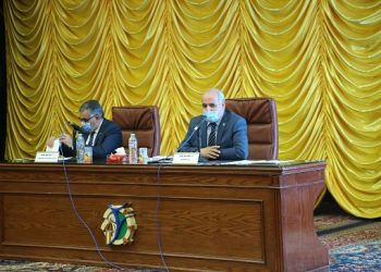 رئيس جامعة الفيوم يقدم تقريرًا مفصلًا عن تصنيفات الجامعة خلال 2020