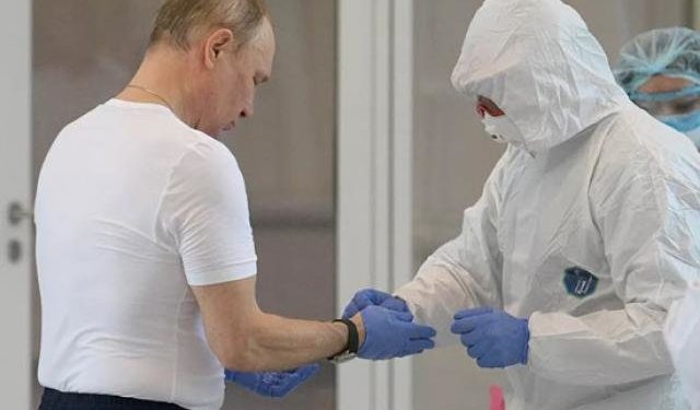 بوتين يأمر بالتطعيم الشامل ضد فيروس كورونا في روسيا الأسبوع المقبل