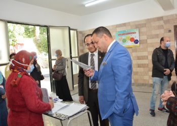 جامعة أسيوط: تطبيق الاختبارات الإلكترونية وتعميم التصحيح الإلكترونى فى جميع كليات