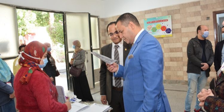 جامعة أسيوط: تطبيق الاختبارات الإلكترونية وتعميم التصحيح الإلكترونى فى جميع كليات