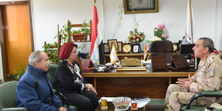 جامعة أسيوط تطلق قافلة شاملة دعماً للقرى الأكثر احتياجا بالمحافظة بالتعاون مع المنطقة الجنوبية العسكرية