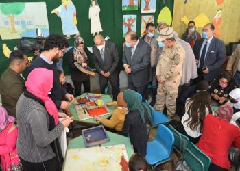 جامعة أسيوط: الكشف على 629 مريضا بقرية المندرة قبلى بمنفلوط