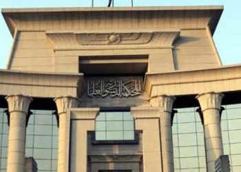 تفاصيل ضبط سكرتير عميد "صيدلة القاهرة" مع زميلته بالحمام