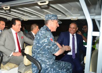 خلال إنطلاق رالي السيارات محلية الصنع