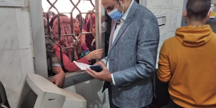 قافلة جامعة سوهاج الطبية تعالج 632 مواطن بقرية "سعدالله"