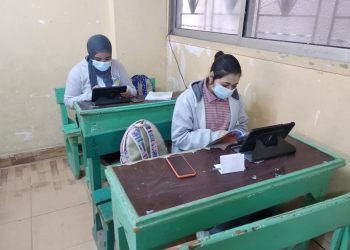 "التليجرام".. أسرع وسيلة للغش في الامتحانات التجريبية لطلاب الثانوية "صور"