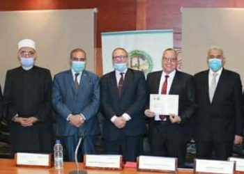 رئيس جامعة الأزهر يشارك في احتفالية تكريم سفراء الوسطية والاعتدال بالقاهرة والأقاليم