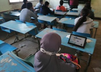 شاهد الصور الأولى لانطلاق الامتحانات التجريبية للصف الأول الثانوي بمدارس القاهرة