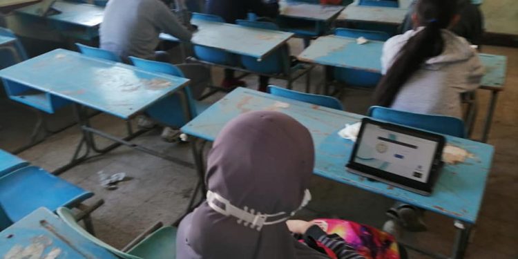 شاهد الصور الأولى لانطلاق الامتحانات التجريبية للصف الأول الثانوي بمدارس القاهرة