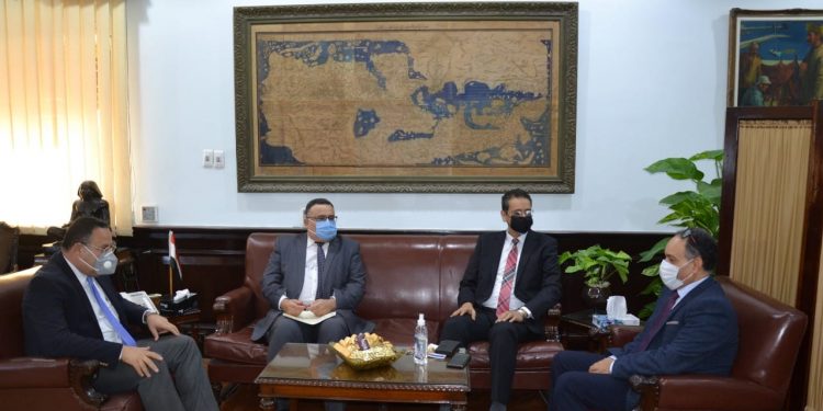 رئيس جامعة الإسكندرية يلتقى نائب رئيس جامعة حمدان بن محمد الذكية بالإمارات