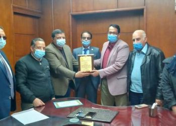 نقابة المعلمين بالغربية طنطا تكرم وكيل الوزارة بالمحافظة