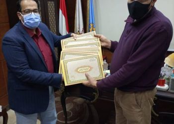 تعليم الغربية تكرم فريق التوجيه والإرشاد المهني "صور" 