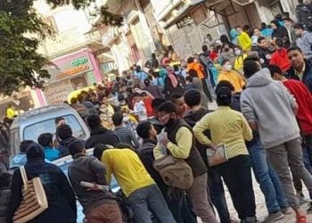  امتحانات العملي "زحام وبدون كمامات" وأولياء أمور مصر: الوضع ينذر بكارثة "صور"  