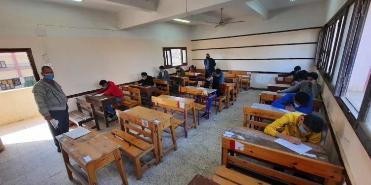 "تحيا مصر بالتعليم" تقترح عمل امتحان ورقي بنظام الأسئلة الجديدة لهؤلاء الطلاب