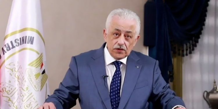 طارق شوقي.. الوزير الذي لا ينام