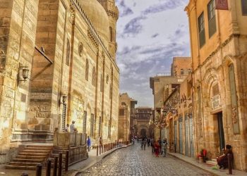 المحافظة الثالثة.. القاهرة تعلن تعليق الدراسة غدًا الأربعاء