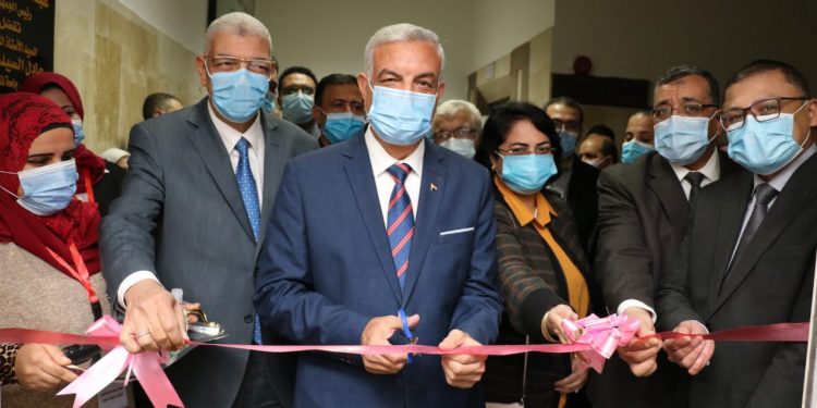 رئيس جامعة المنوفية يفتتح وحدة الرعاية المركزة بمستشفى الطوارئ