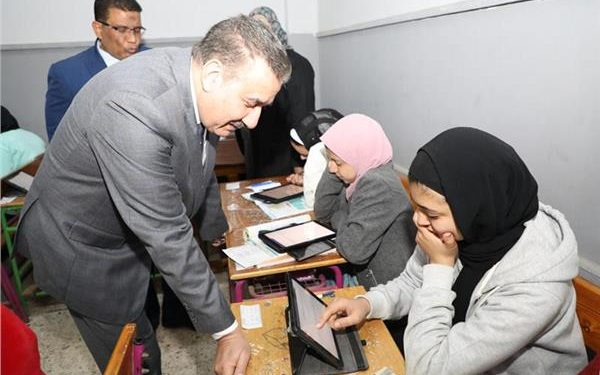 "أولياء أمور مصر" تنصح الأمهات "تعلموا أية لة ولادكم قالوا نذاكر ليه والامتحان من خارج الكتاب"