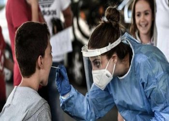 مجلة نيتشر تحتفي باليوم العالمي للغة العربية بعدد عن كوفيد-19