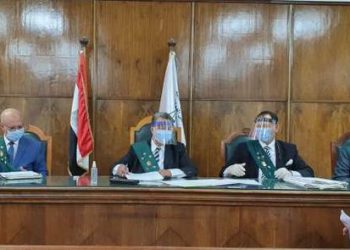 " لإرتكابه فعل فاضح"..تفاصيل فصل سكرتير عميد صيدلة القاهرة