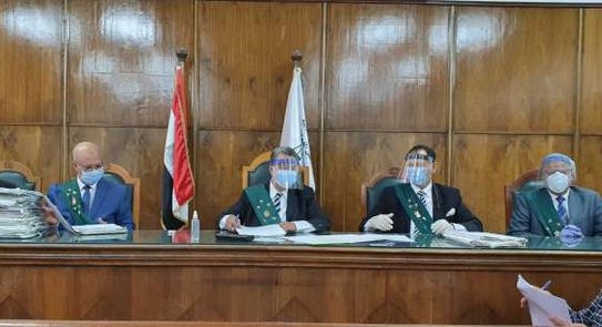 " لإرتكابه فعل فاضح"..تفاصيل فصل سكرتير عميد صيدلة القاهرة