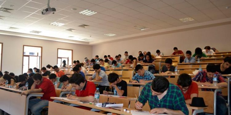 أخبار التعليم اليوم.. جامعتي دمنهور والمنيا على صفيح ساخن.. وعالمة مصرية تغرد خارج السرب.. وشروط جديدة لإنشاء كليات الطب الخاص