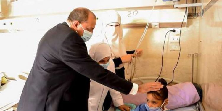 رئيس جامعة بني سويف: الطفلة شروق تحتاج لعملية قسطرة وليست "قلب مفتوح"