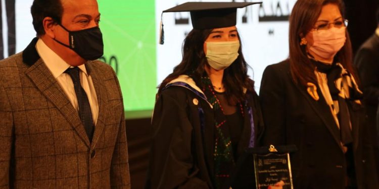 وزيرا التعليم العالي والتخطيط يشهدا فعاليات تخريج الدفعة الأولى من ماجستير ريادة الأعمال