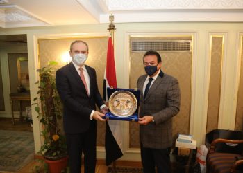 مذكرة تفاهم بين الأعلى للجامعات ولجنة رؤساء التعليم العالي ببلاروسيا