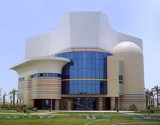 عضو هيئة تدريس تسب طلاب المعهد التكنولوجى بالعاشر